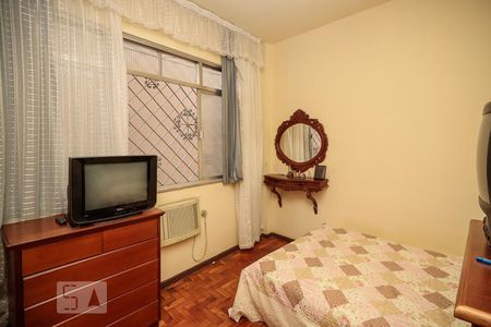 Suíte de casa à venda com 6 quartos, 250m² em Higienópolis, Rio de Janeiro