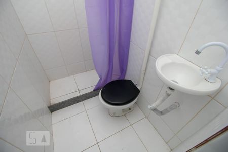 Banheiro Social de casa para alugar com 1 quarto, 30m² em Catete, Rio de Janeiro