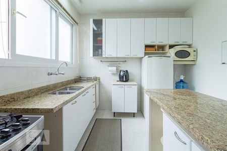 Cozinha de casa à venda com 3 quartos, 157m² em Chácara das Pedras, Porto Alegre