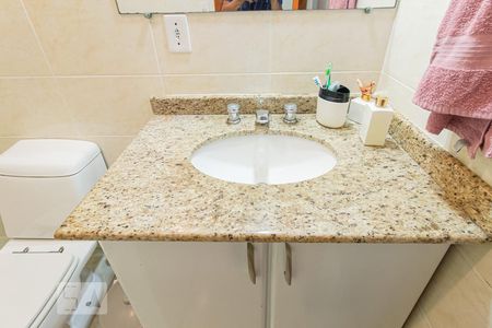 Casa à venda com 157m², 3 quartos e 3 vagasBanheiro