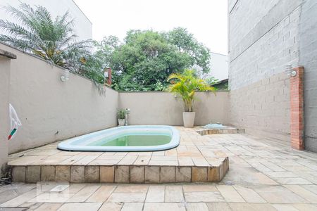 Casa à venda com 157m², 3 quartos e 3 vagasPiscina