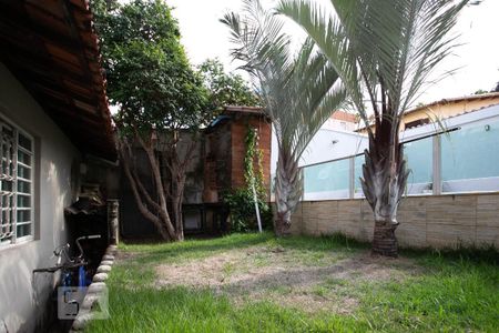 Casa à venda com 378m², 4 quartos e 5 vagasQuintal