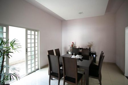Sala de Jantar de casa para alugar com 4 quartos, 378m² em Santa Amélia, Belo Horizonte