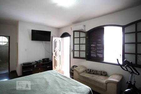 Casa à venda com 378m², 4 quartos e 5 vagasQuarto Suite 2