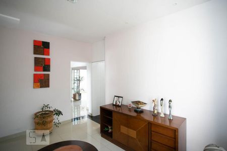 Casa à venda com 378m², 4 quartos e 5 vagasSala de Estar