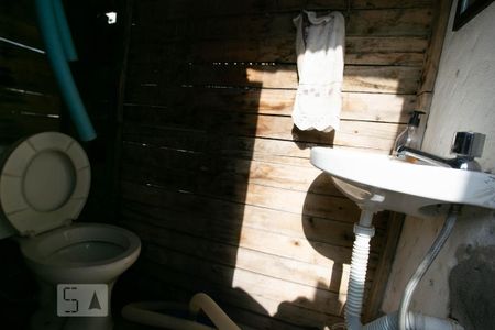 Casa à venda com 378m², 4 quartos e 5 vagasBanheiro da Piscina