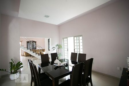 Sala de Jantar de casa para alugar com 4 quartos, 378m² em Santa Amélia, Belo Horizonte