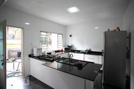 Casa à venda com 378m², 4 quartos e 5 vagasCozinha