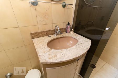 Casa de condomínio à venda com 142m², 4 quartos e 1 vaga Casa de condomínio à venda com 142m², 4 quartos e 1 vagaBanheiro Social