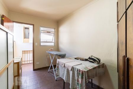 Casa de condomínio à venda com 142m², 4 quartos e 1 vaga Casa de condomínio à venda com 142m², 4 quartos e 1 vagaQuarto de Serviço