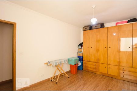 Casa à venda com 235m², 3 quartos e 2 vagas Casa à venda com 235m², 3 quartos e 2 vagasQuarto 2