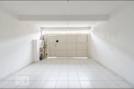 Casa à venda com 235m², 3 quartos e 2 vagas Casa à venda com 235m², 3 quartos e 2 vagasGaragem