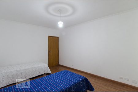 Casa à venda com 235m², 3 quartos e 2 vagas Casa à venda com 235m², 3 quartos e 2 vagasQuarto 3