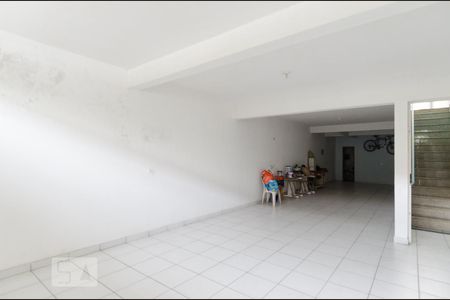 Casa à venda com 235m², 3 quartos e 2 vagas Casa à venda com 235m², 3 quartos e 2 vagasGaragem