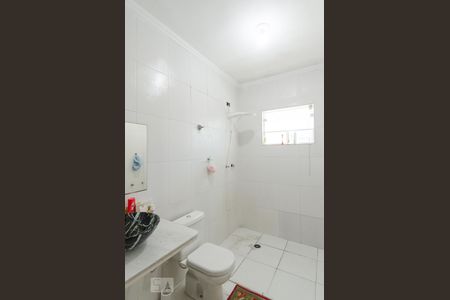 Casa à venda com 235m², 3 quartos e 2 vagas Casa à venda com 235m², 3 quartos e 2 vagasBanheiro da suíte