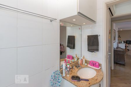 Apartamento à venda com 156m², 3 quartos e 3 vagas Apartamento à venda com 156m², 3 quartos e 3 vagasBanheiro da Suíte 3