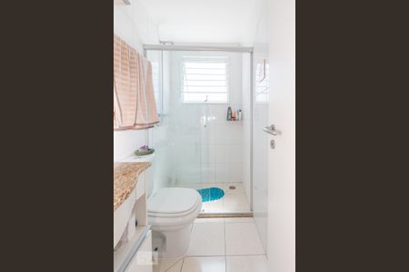 Apartamento à venda com 156m², 3 quartos e 3 vagas Apartamento à venda com 156m², 3 quartos e 3 vagasBanheiro da Suíte 2