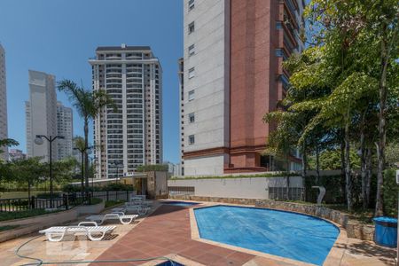 Apartamento à venda com 156m², 3 quartos e 3 vagas Apartamento à venda com 156m², 3 quartos e 3 vagasPiscina