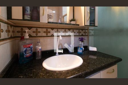 Casa à venda com 70m², 2 quartos e 1 vaga Casa à venda com 70m², 2 quartos e 1 vagaBanheiro