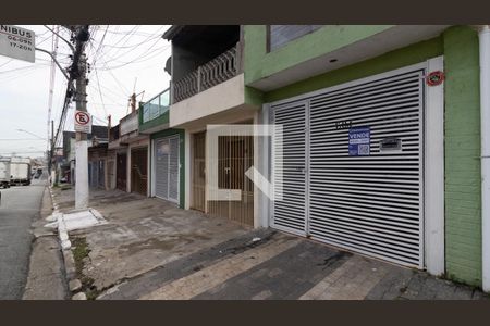 Casa à venda com 70m², 2 quartos e 1 vaga Casa à venda com 70m², 2 quartos e 1 vagaFachada e plaquinha