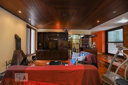 Sala de casa à venda com 4 quartos, 600m² em Sarandi, Porto Alegre