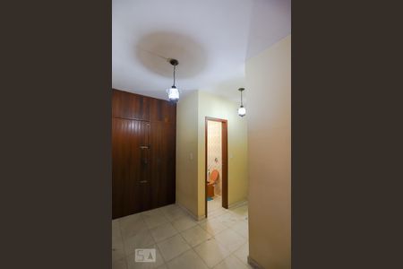 Hall de Entrada de casa à venda com 4 quartos, 600m² em Sarandi, Porto Alegre