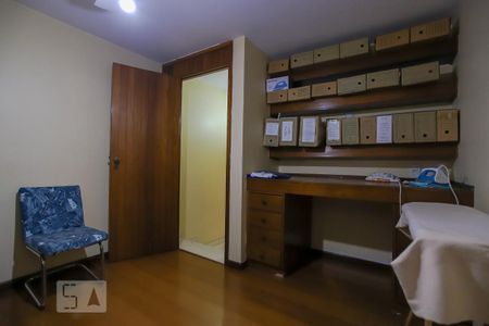 Casa à venda com 600m², 4 quartos e 3 vagas Casa à venda com 600m², 4 quartos e 3 vagasQuarto 1