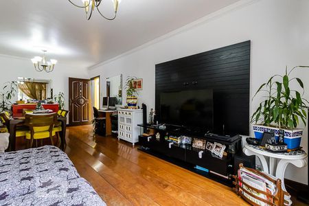 Casa à venda com 225m², 3 quartos e 2 vagasSala