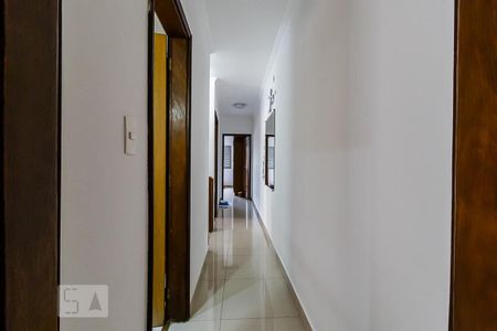 Casa à venda com 225m², 3 quartos e 2 vagasCorredor