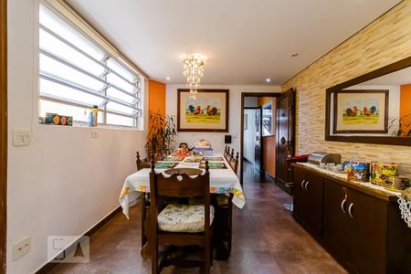 Casa à venda com 225m², 3 quartos e 2 vagasCopa