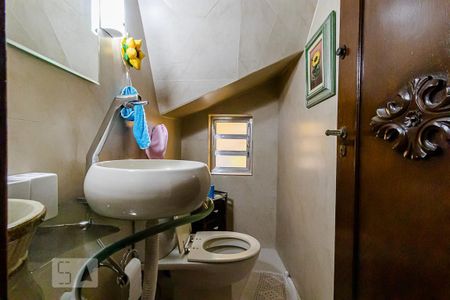 Casa à venda com 225m², 3 quartos e 2 vagasLavabo