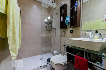 Casa à venda com 225m², 3 quartos e 2 vagasBanheiro da Suíte