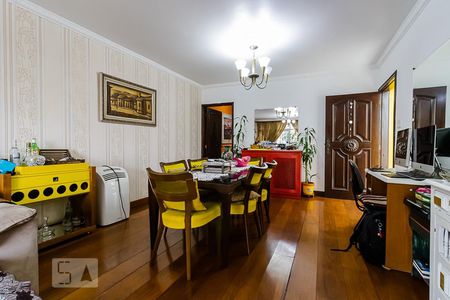 Sala de casa à venda com 3 quartos, 225m² em Vila Mariana, São Paulo