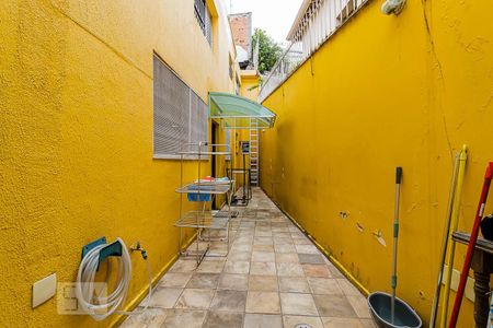 Casa à venda com 225m², 3 quartos e 2 vagasQuintal