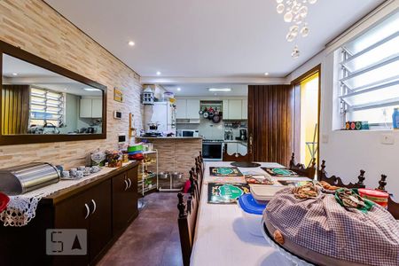 Casa à venda com 225m², 3 quartos e 2 vagasCopa