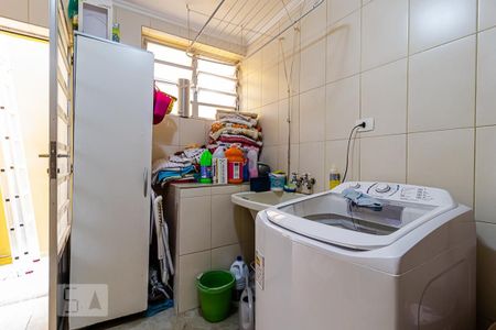 Casa à venda com 225m², 3 quartos e 2 vagasÁrea de Serviço