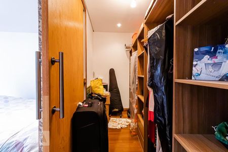 Casa à venda com 225m², 3 quartos e 2 vagasCloset da Suíte