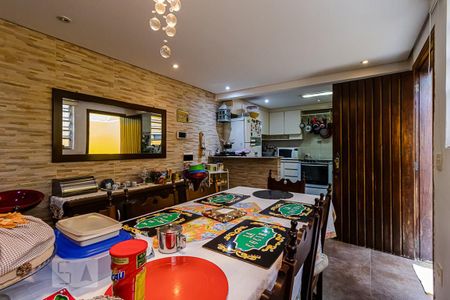 Casa à venda com 225m², 3 quartos e 2 vagasCopa