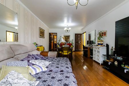 Casa à venda com 225m², 3 quartos e 2 vagasSala