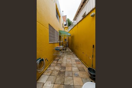 Casa à venda com 225m², 3 quartos e 2 vagasQuintal