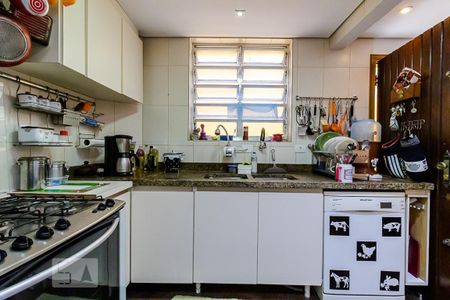 Casa à venda com 225m², 3 quartos e 2 vagasCozinha