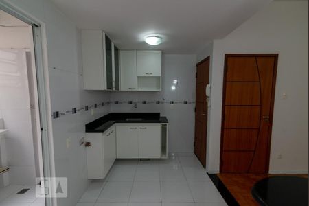 Apartamento à venda com 64m², 2 quartos e sem vagaCozinha