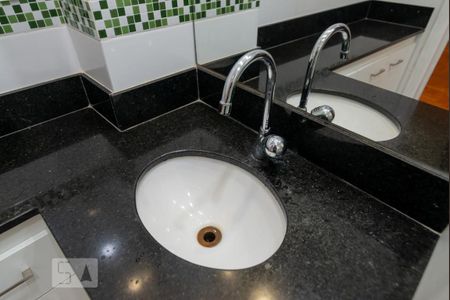 Apartamento à venda com 64m², 2 quartos e sem vagaBanheiro