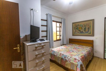 Casa à venda com 260m², 4 quartos e 4 vagasSuíte