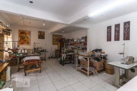 Casa à venda com 260m², 4 quartos e 4 vagasSalão