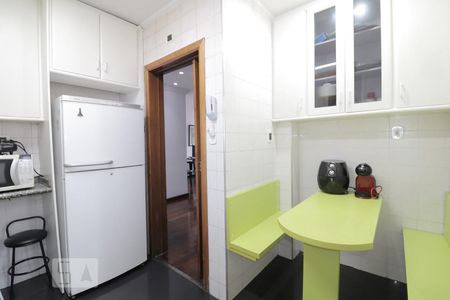 Apartamento à venda com 82m², 3 quartos e 1 vagaCozinha 