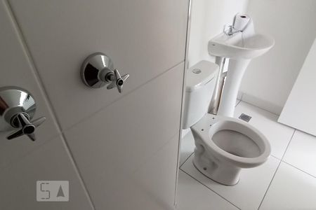 Banheiro de apartamento à venda com 2 quartos, 43m² em Vila Prudente, São Paulo