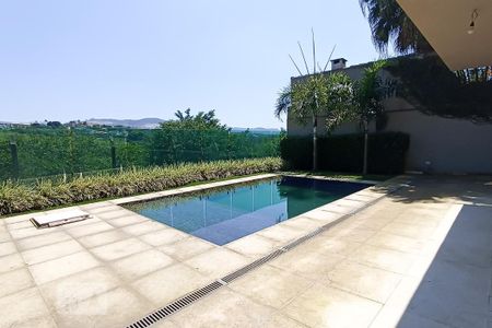 Casa de condomínio à venda com 488m², 4 quartos e 5 vagas Casa de condomínio à venda com 488m², 4 quartos e 5 vagasPiscina