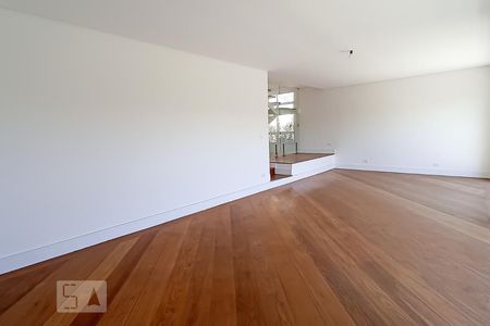 Casa de condomínio à venda com 488m², 4 quartos e 5 vagas Casa de condomínio à venda com 488m², 4 quartos e 5 vagasSala 2