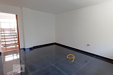 Casa de condomínio à venda com 488m², 4 quartos e 5 vagas Casa de condomínio à venda com 488m², 4 quartos e 5 vagasCozinha